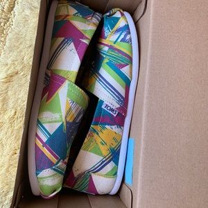 Classic Canvas Toms New w/Tags